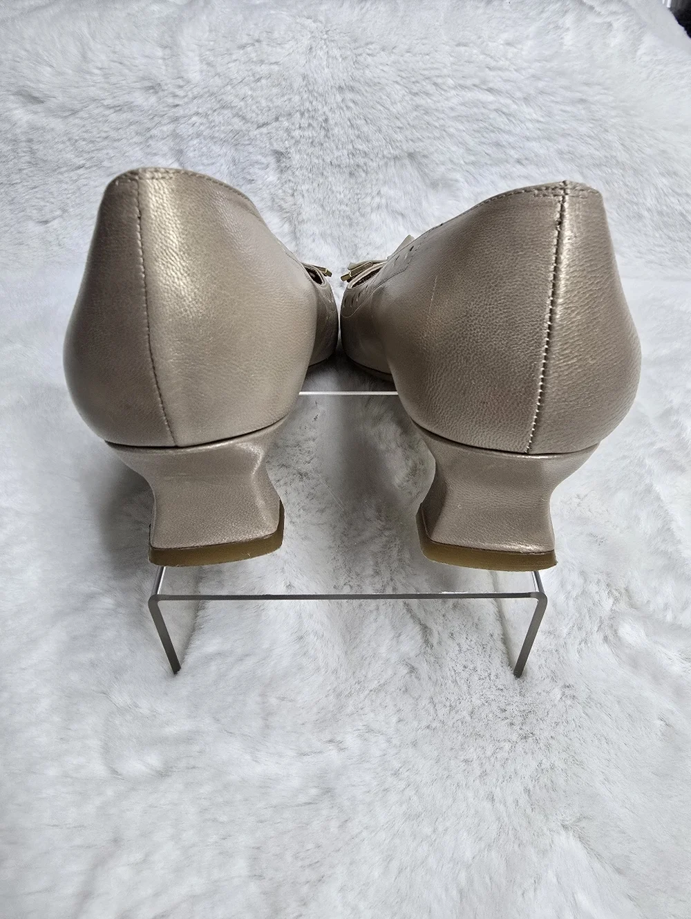 Stuart Weitzman Beige Bow Square-Toe Kitten Heel Pump with Gold Accents - Beige - Picture 7 of 10